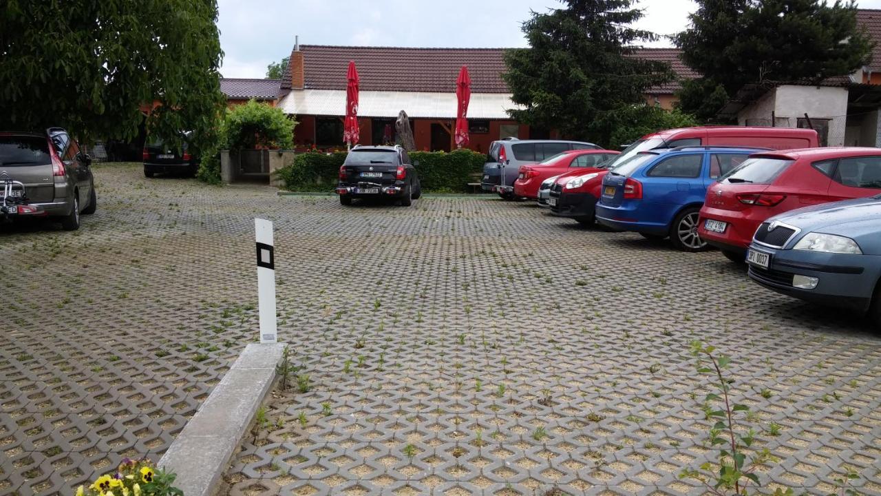 Privat Bohemia Hotel Šatov Exterior foto