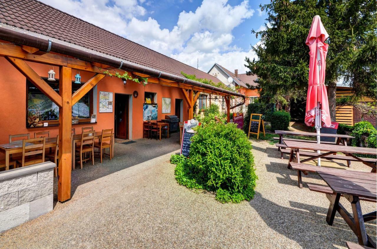 Privat Bohemia Hotel Šatov Exterior foto